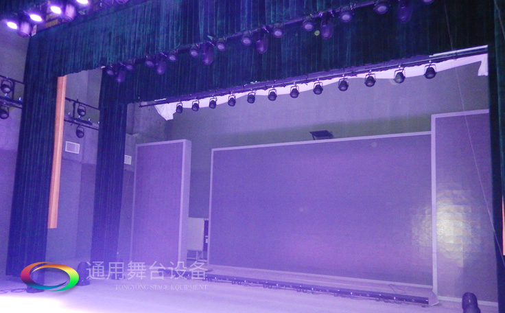 通用舞臺電動真絲喬絨舞臺阻燃幕布定制廠家，定做多種材質及規格舞臺幕布