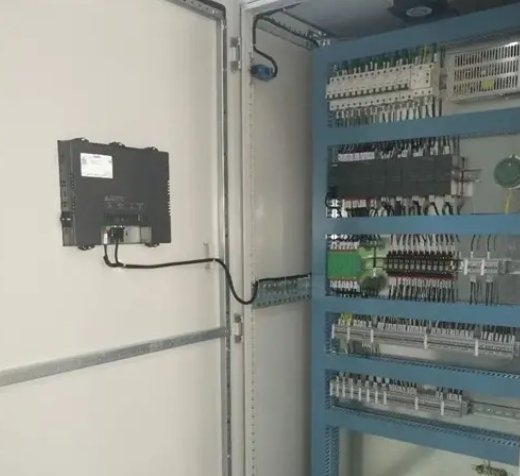 冷庫(kù)電控柜安裝有哪些注意事項(xiàng) 冷庫(kù)電控柜安裝有哪些注意事項(xiàng)